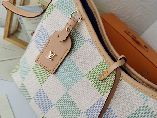 ルイヴィトンバッグ内部構造